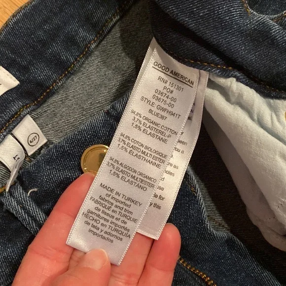 Good American Good Waist Jeans Frayed Hem Dark Wash New and never worn/ no tags - Picture 4 of 5